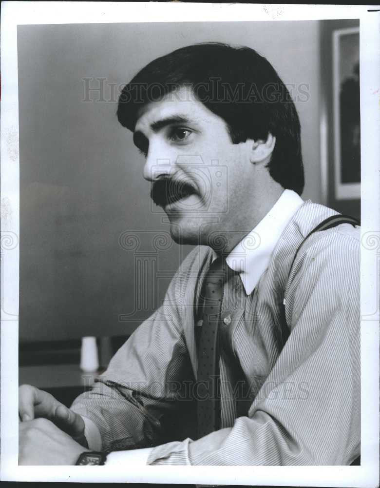 1985 Press Photo John Ferrugia Principal correspondant - Historic Images