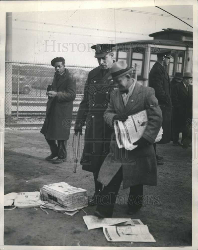 1937 Press Photo Paper passer arrest 1937 - Historic Images