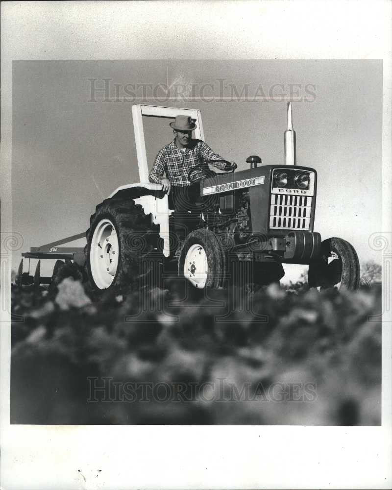 1971 Press Photo Ford Motor Company - Tractor - Historic Images