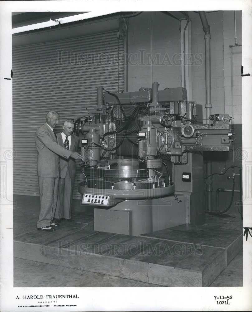 1952 Press Photo Ford Motor Company - Historic Images