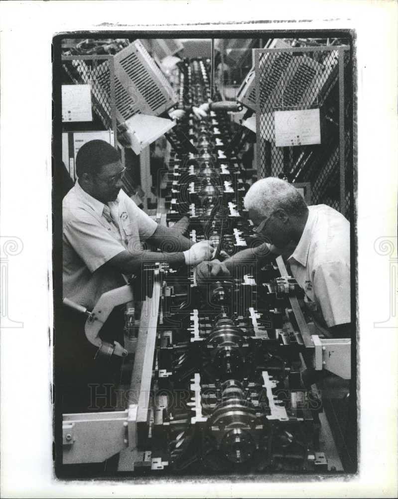 1991 Press Photo Ford Romeo Plant Claybrooks Vaughn - Historic Images