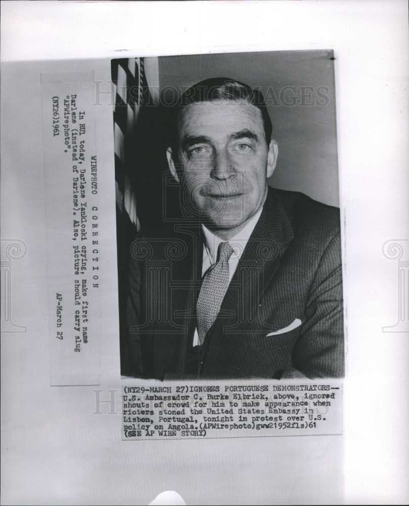 1961 Press Photo C. Burke Elbrick Ambassador Portugal - Historic Images