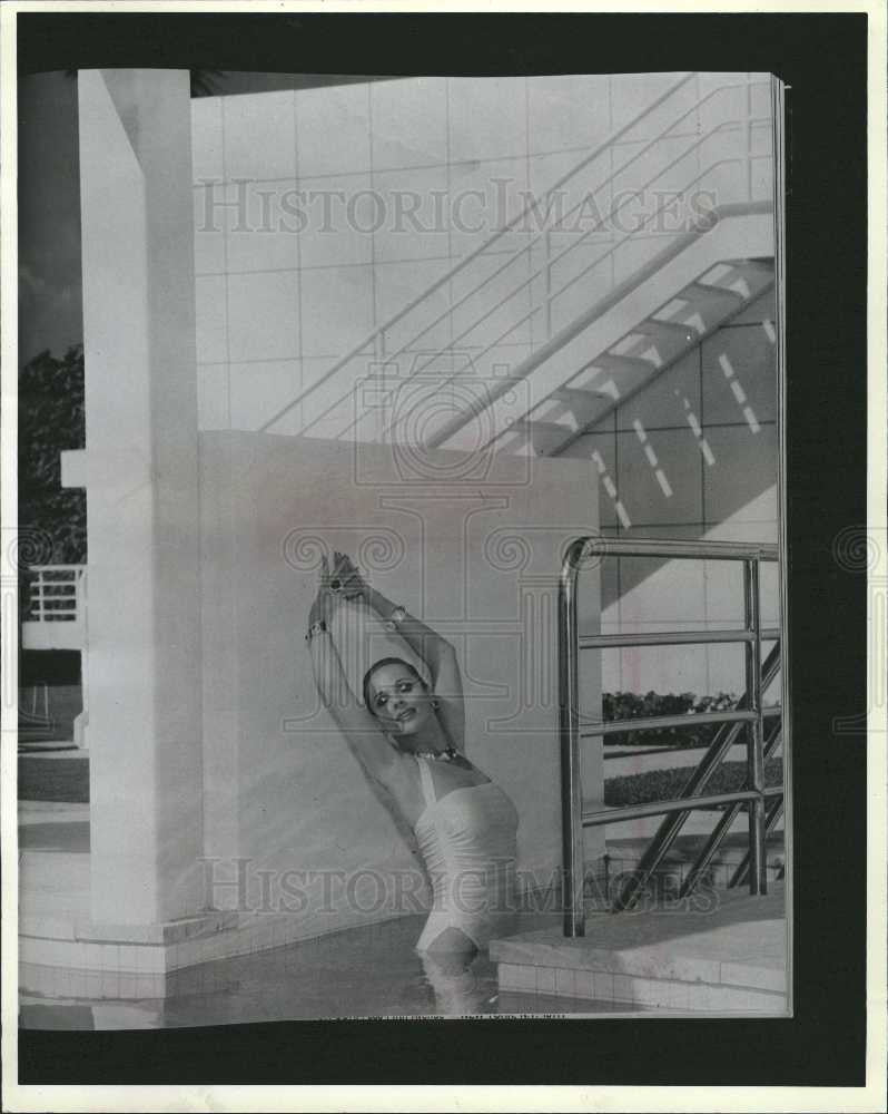1984 Press Photo Judy Taubman Al Panthers fashion - Historic Images