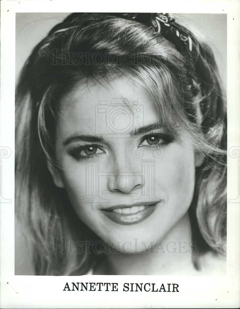 Annette Sinclair Annette Sinclair