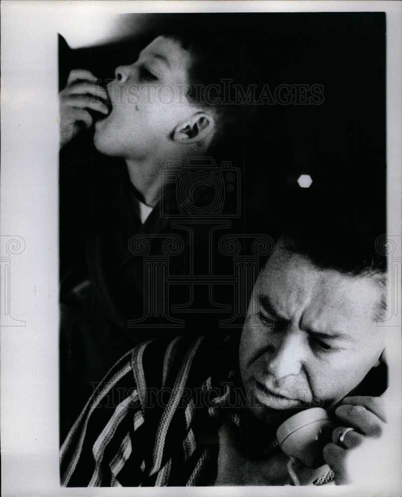 1965 Press Photo Alex Cohen &amp; S M Chrissie - Historic Images