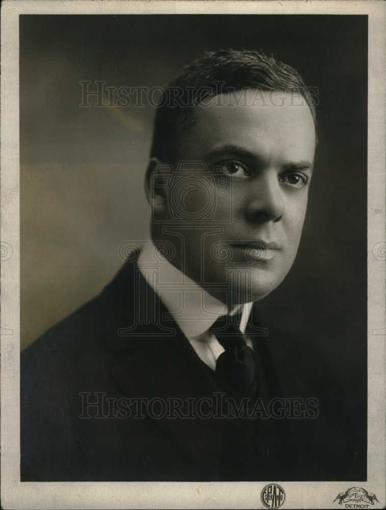 Press Photo NORMAN HACKETT - Historic Images