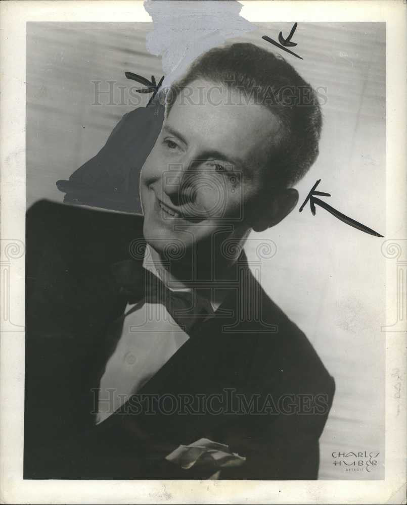 1949 Press Photo Phil Skillman Pianist - Historic Images