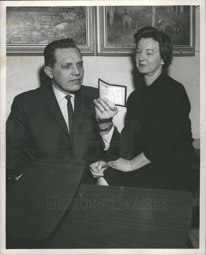 1961 Press Photo Mr Mrs John C Sjogren World War II - Historic Images