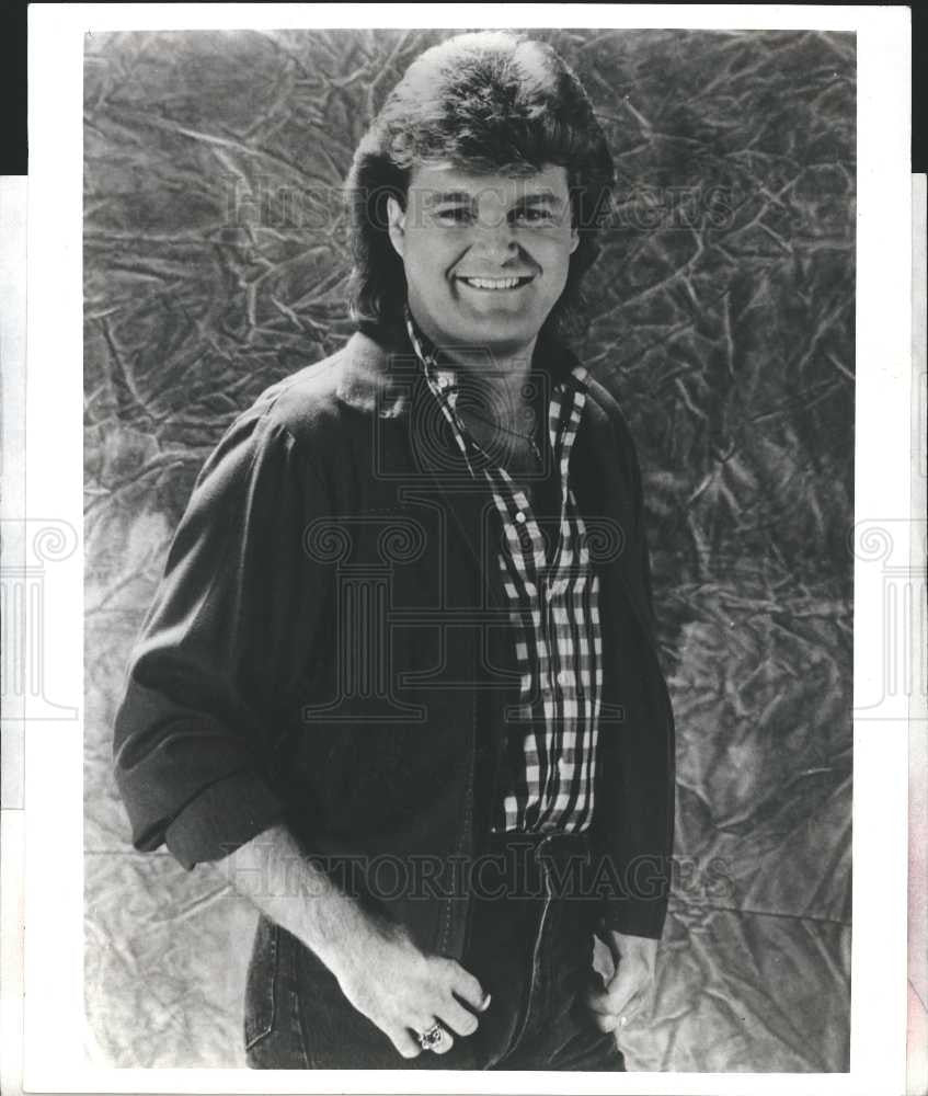 1987 Press Photo Ricky Skaggs singer musician Detroit - Historic Images