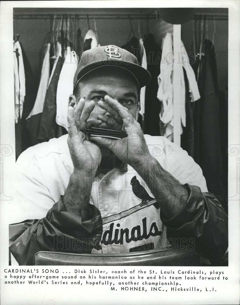 1968 Press Photo Dick Sisler St Louis Cardinals - Historic Images
