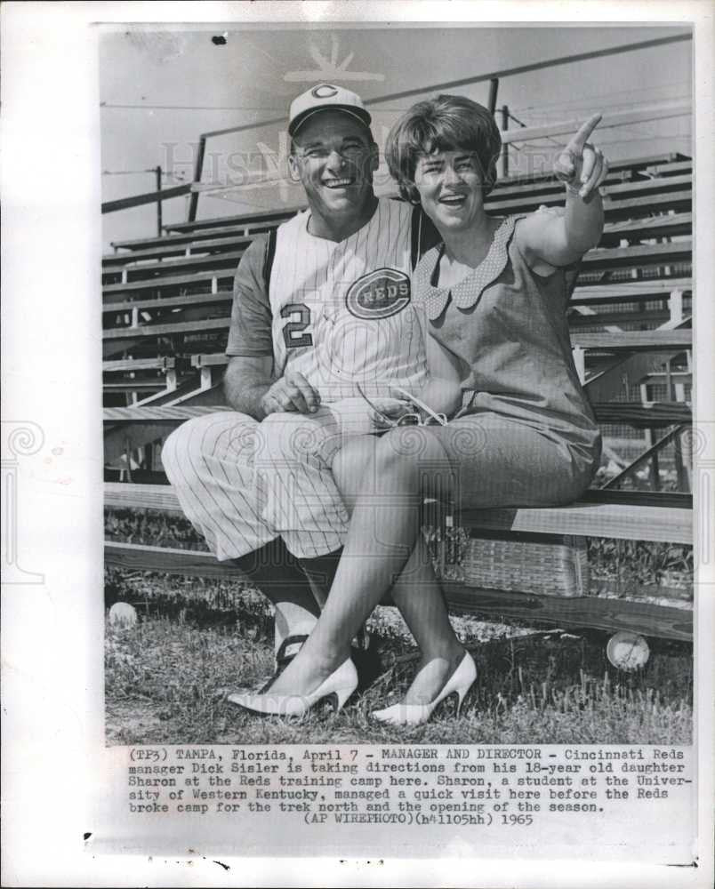 1965 Press Photo Cincinnati Reds manager Dick Sisler - Historic Images