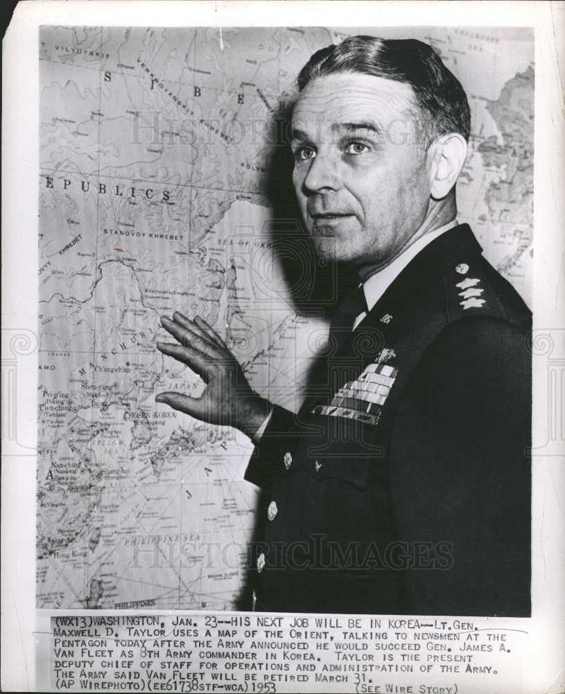 1959 Press Photo Lt. Gen. Maxwell D. Taylor, Pentagon - Historic Images