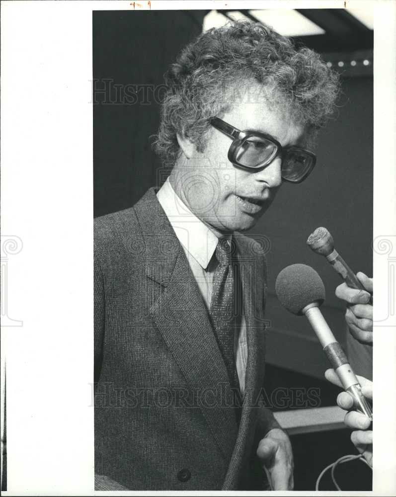 1981 Press Photo Den Taylor Tehran consul - Historic Images