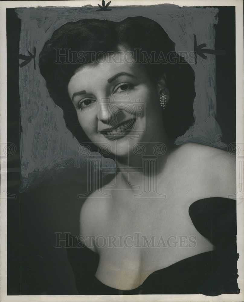 1951 Press Photo Leola Taylor singer singstress - Historic Images