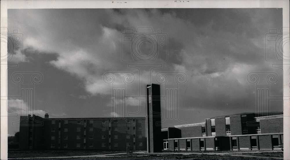 1965 Press Photo Henderson Hall Ferris State College - Historic Images