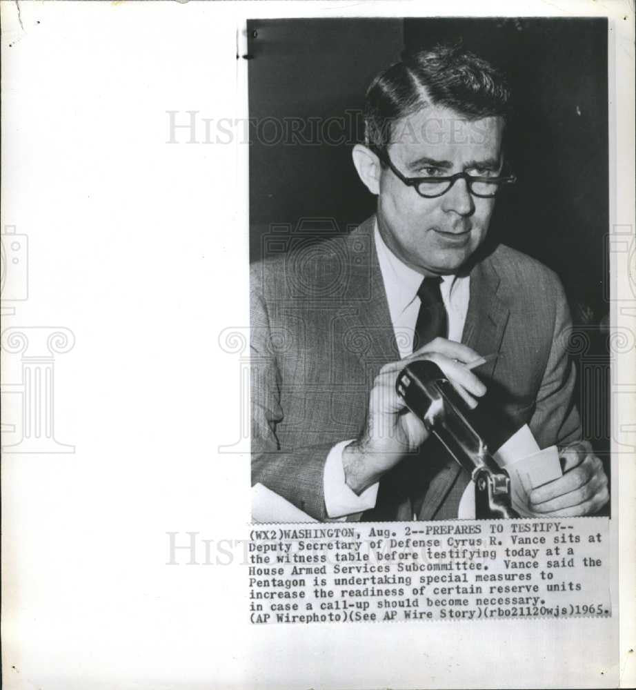 1965 Press Photo Cyrus Vance American lawyer Secretary - Historic Images