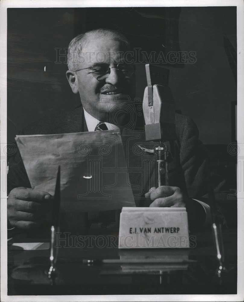 1949 Press Photo Eugene Van Antwerp mayor Detroit - Historic Images