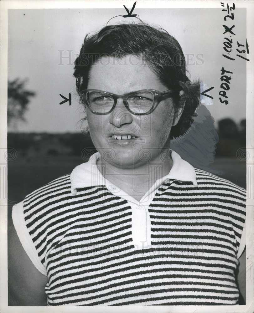 1952 Press Photo Golfer Vonnie Colby woman - Historic Images