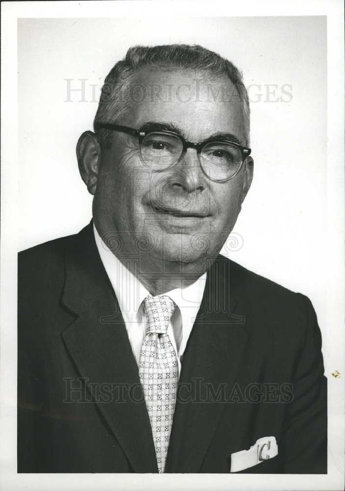 1957 Press Photo Irwin J Cohn Wrigley Properties Inc - Historic Images