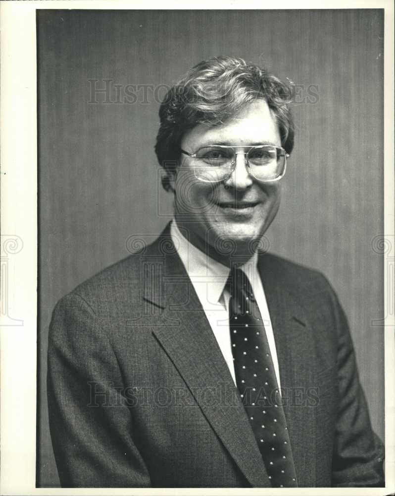 1987 Press Photo Company Chief Michael Snodgrass. - Historic Images