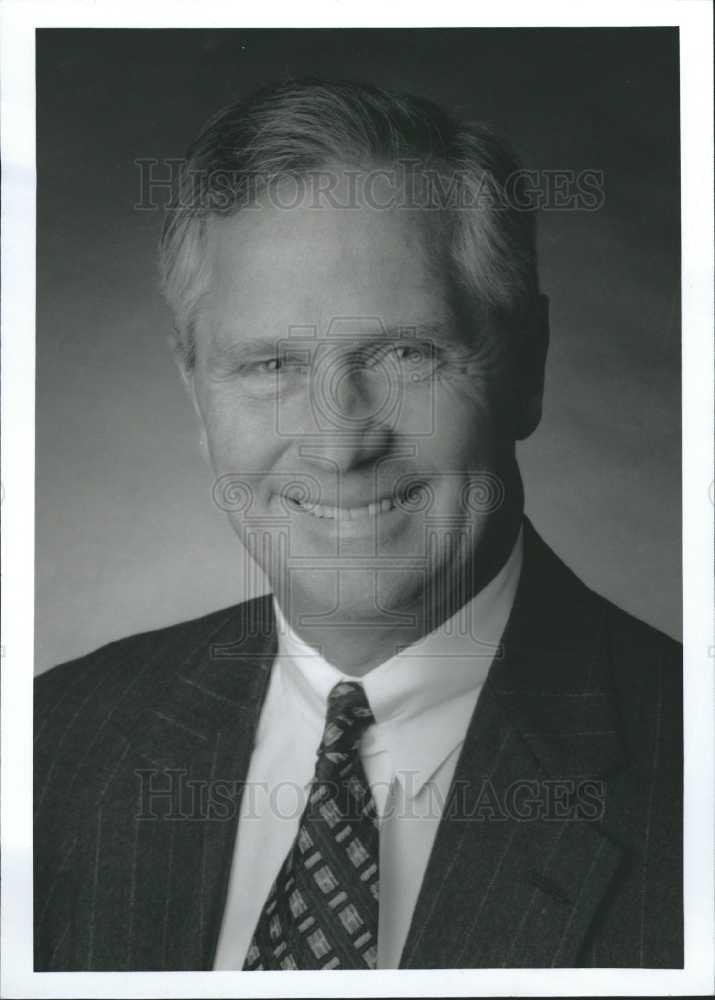 Press Photo Richard Snell CEO Fed-Mogul Tenneco - Historic Images