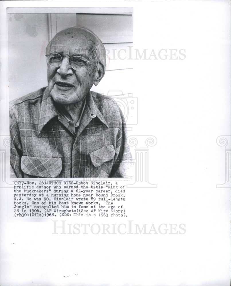 1968 Press Photo Upton Sinclair author The Jungle meat - Historic Images