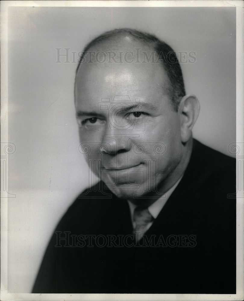 1964 Press Photo Otis Smith Michigan Court Justice - Historic Images