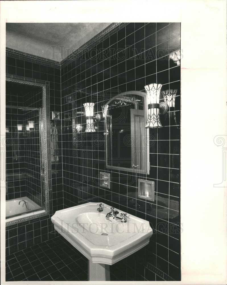 1986 Press Photo Fisher mansion 24-karat gold fixtures - Historic Images