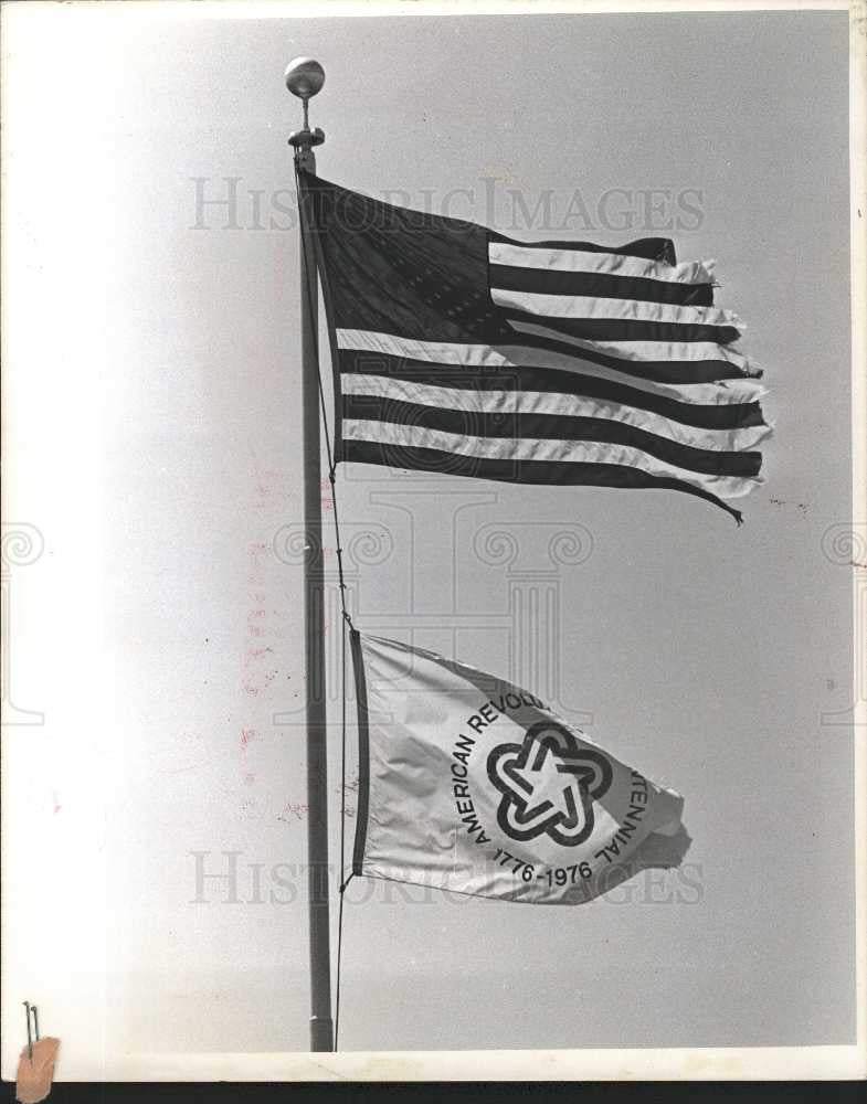 1988 Press Photo US Flag - Historic Images