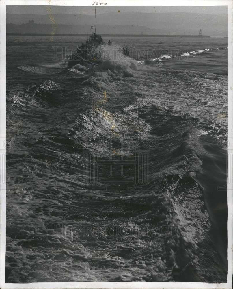 1964 Press Photo In the Wake southern California - Historic Images