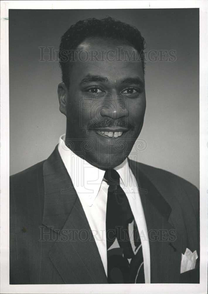 1993 Press Photo Sneed Hudson&#39;s group alterations mgr. - Historic Images