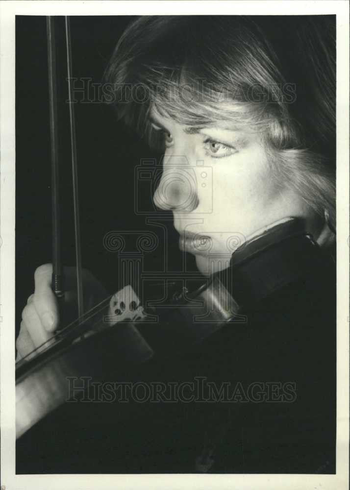 1984 Press Photo Linda Snedden -Smith, Violin - Historic Images