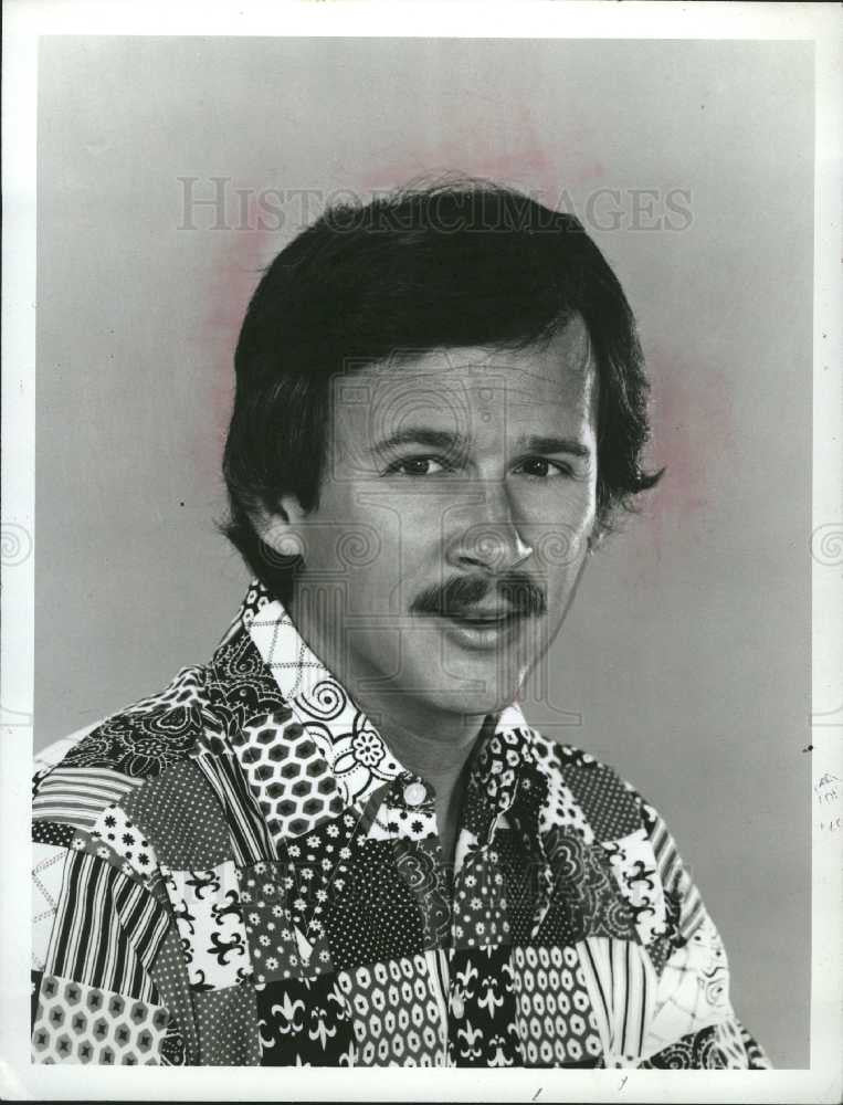 1975 Press Photo Dick Smothers American actor comedian - Historic Images