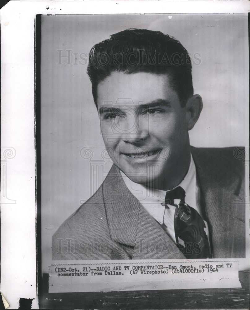 1964 Press Photo Dan Smoot radio TV commentator - Historic Images