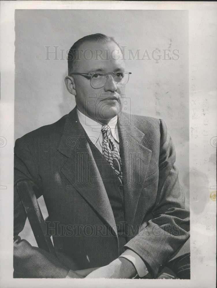 1946 Press Photo Ted R. Smits sports editor AP - Historic Images