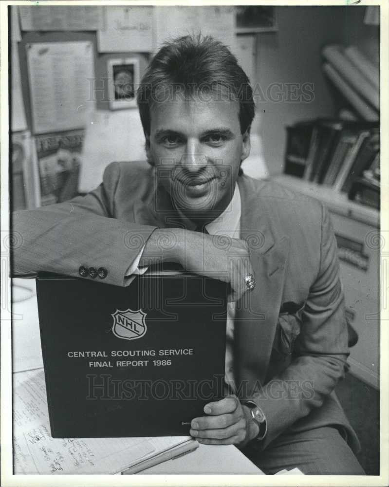 1988 Press Photo NEIL SMITH OF THE RED WINGS - Historic Images