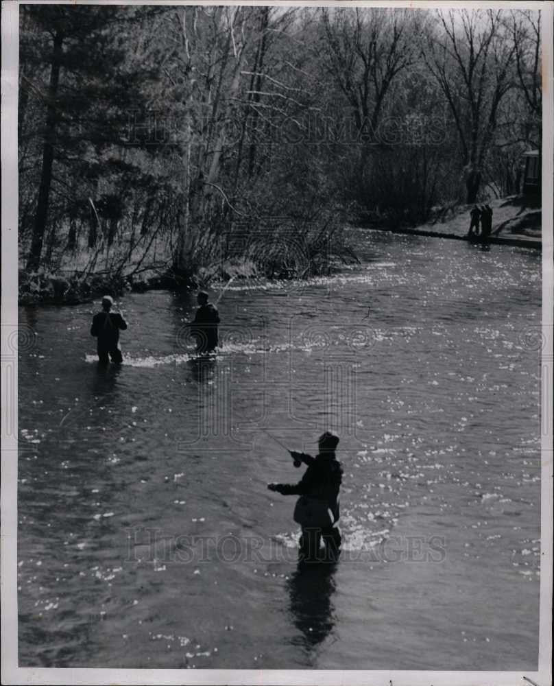 1961 Press Photo sport trout fishermen water levels - Historic Images