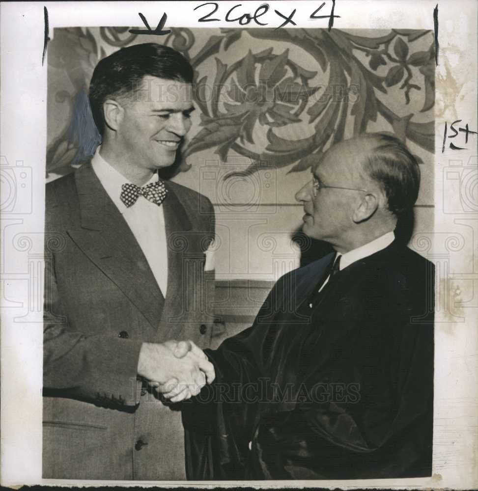 1955 Press Photo Talbot Smith federal judge professor - Historic Images