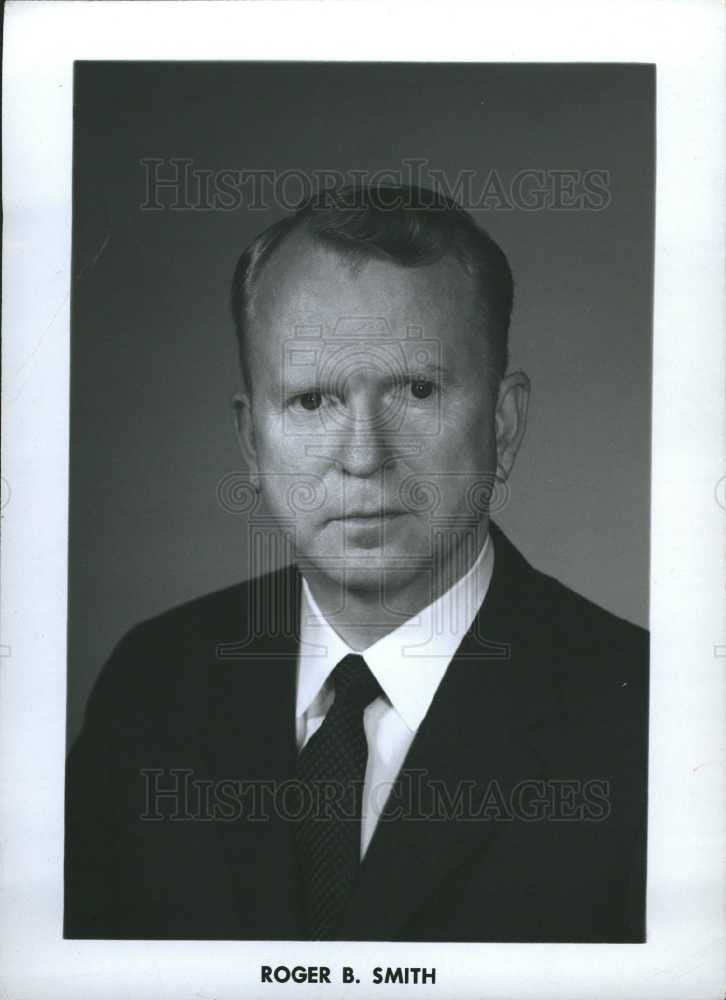 1971 Press Photo Roger Smith CEO General Motors - Historic Images