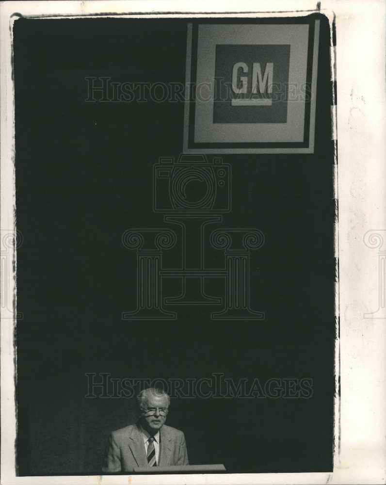 1988 Press Photo Roger Smith General Motors Chairman - Historic Images