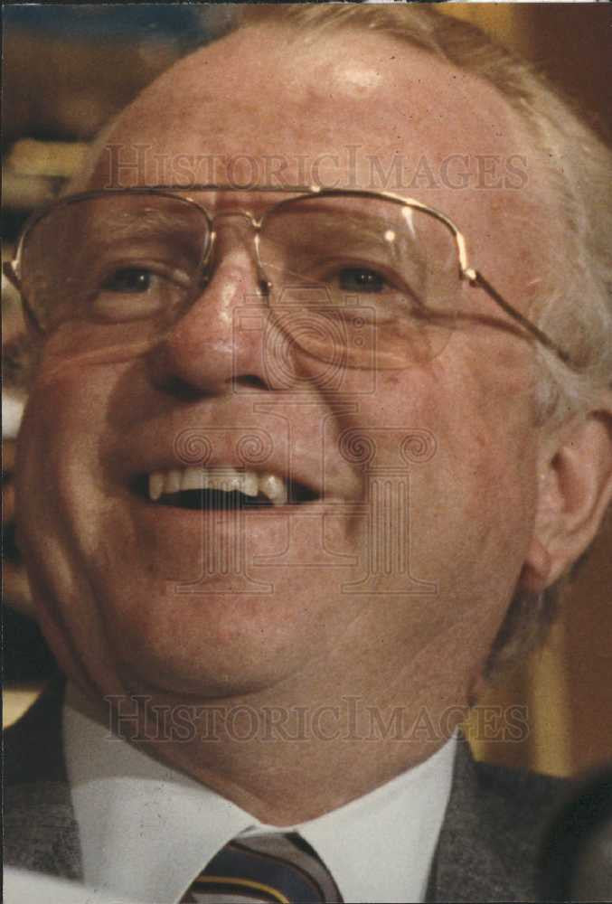 1985 Press Photo Roger Smith American businessman - Historic Images