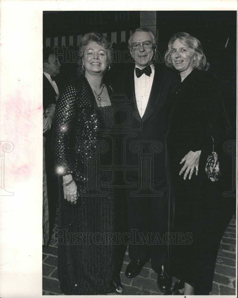 1983 Press Photo Smith CEO GM - Historic Images