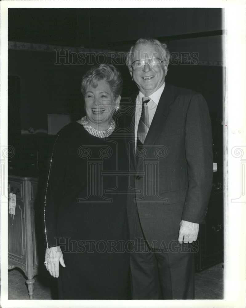 1990 Press Photo Roger Smith GM Executive - Historic Images