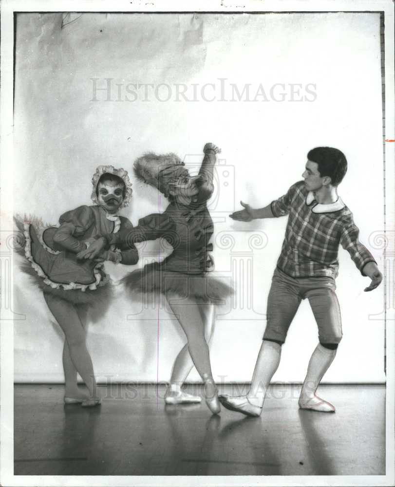 1967 Press Photo dancers Flint ballet Peter and Wolf - Historic Images