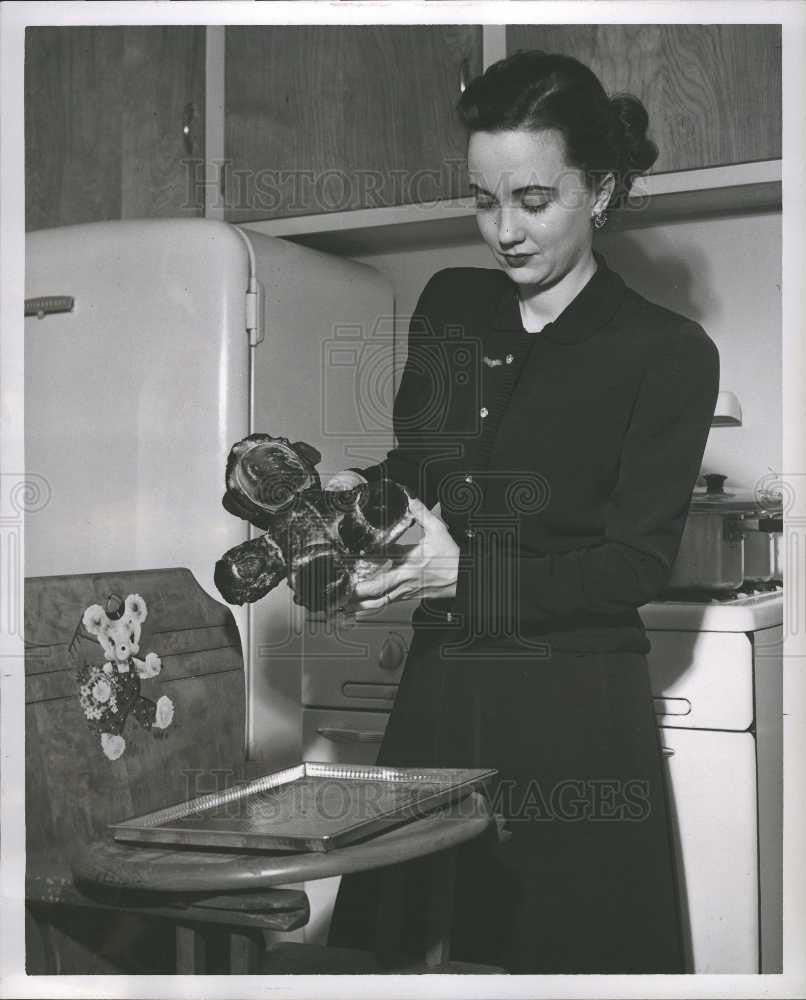 1952 Press Photo mildred anderson, toy - Historic Images