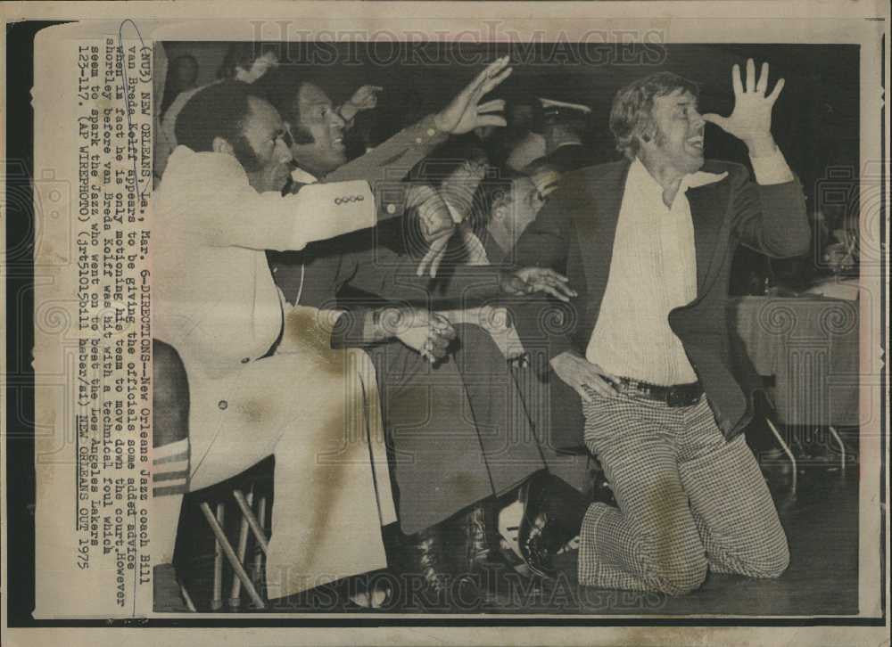 1975 Press Photo Bill van Breda Kolff New Orleans Jazz - Historic Images