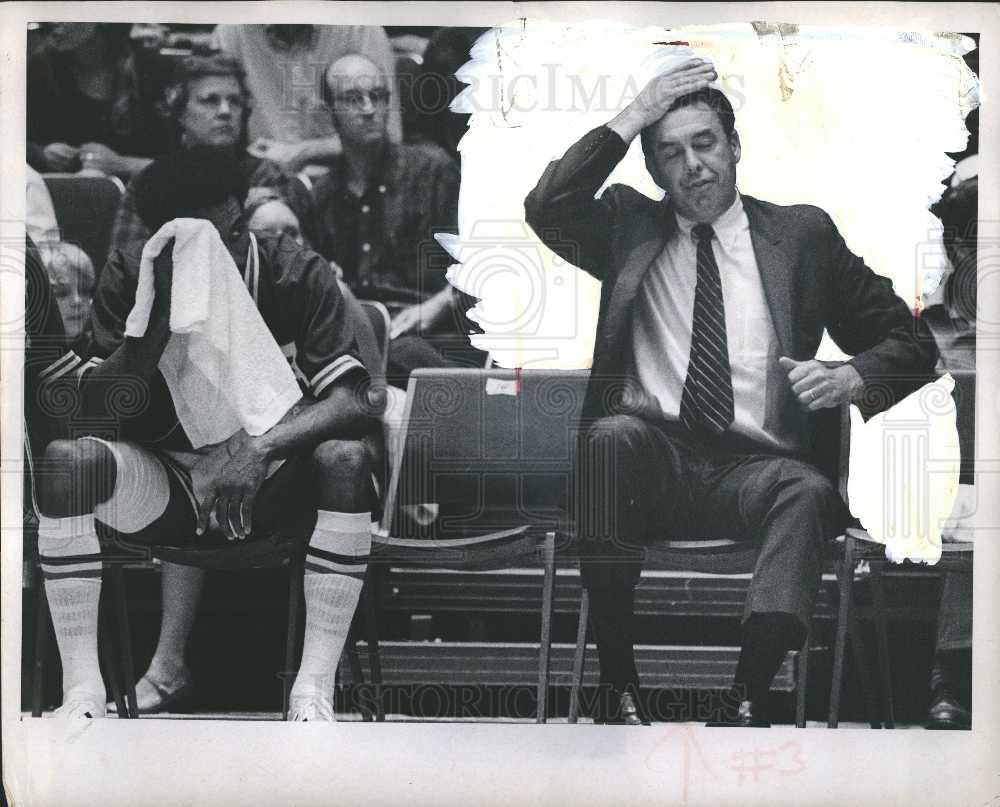 1970 Press Photo Bill van Breda Kolff basketball coach - Historic Images