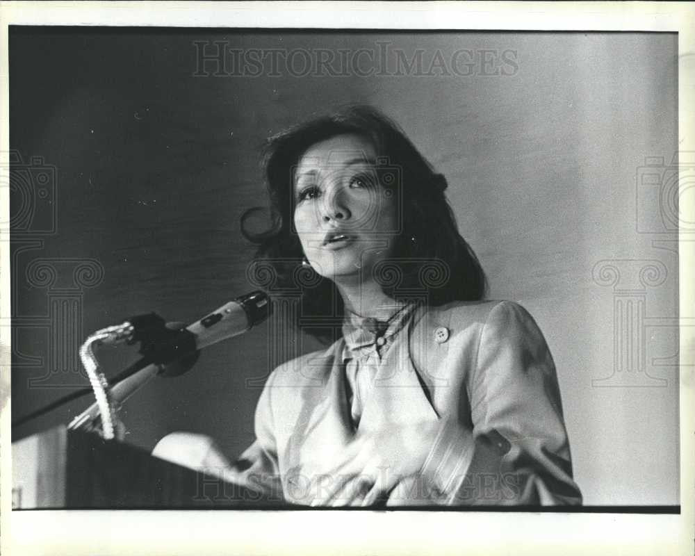 1984 Press Photo Connie Chung Journalist Anchor TV - Historic Images