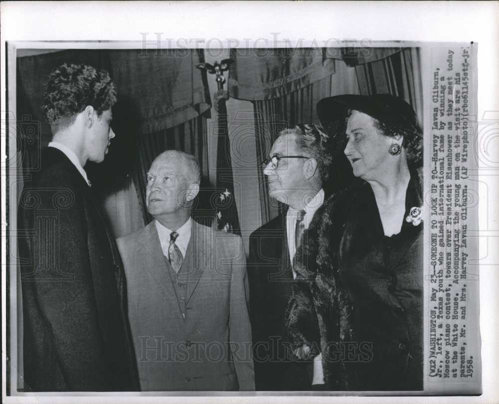 1958 Press Photo Dwight Eisenhower Harvey Lavan Cliburn - Historic Images