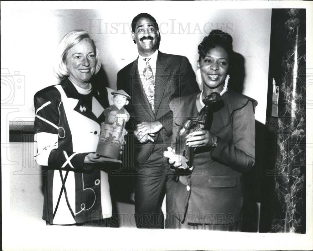 1993 Press Photo Gail Kaess, Peter Baker and Earnestine - Historic Images